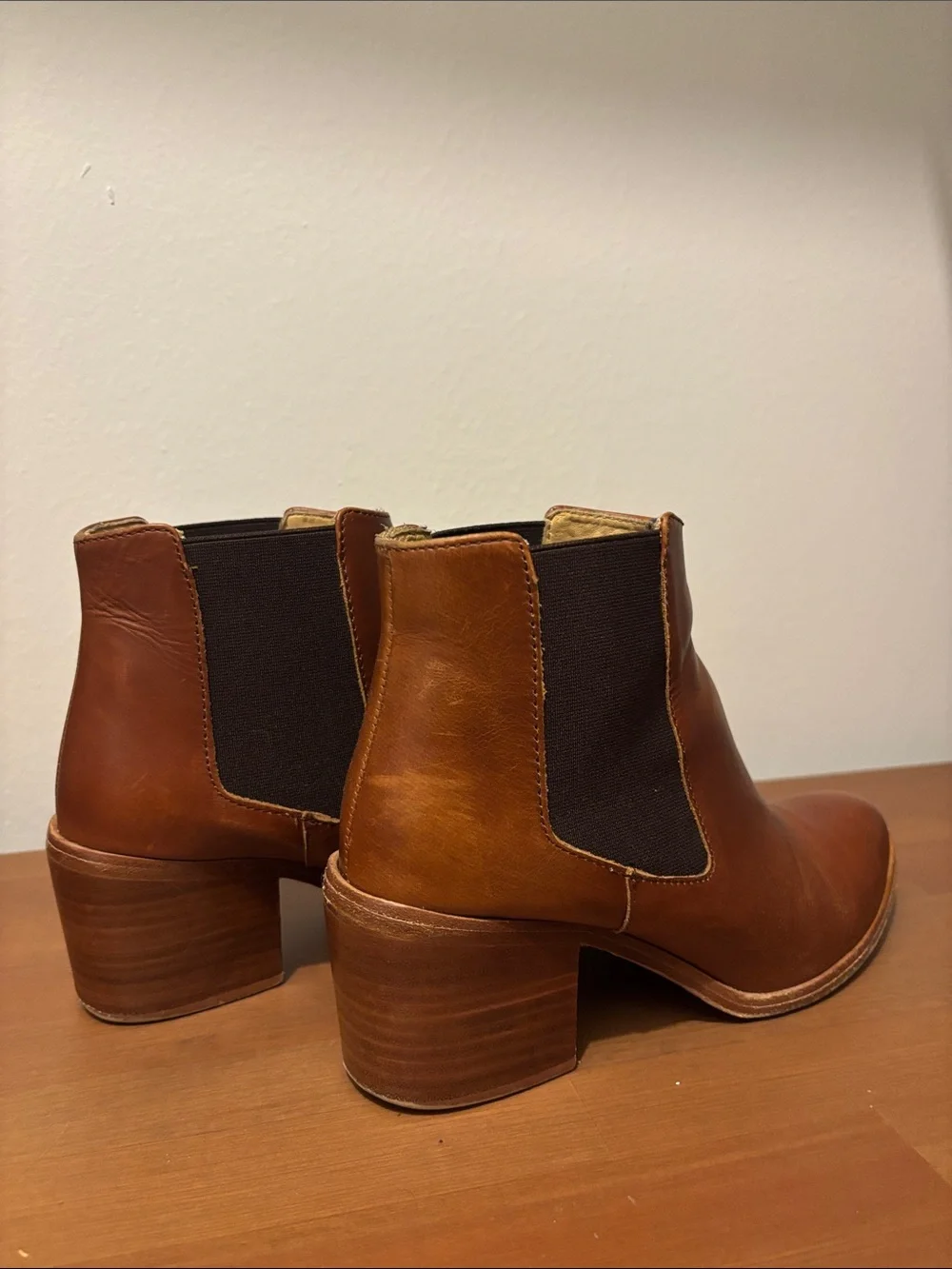 Nisolo Leather Chelsea Ankle Boots in Brandy